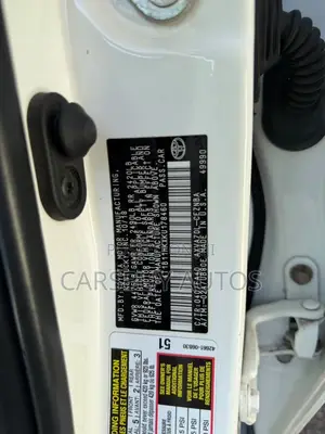 Toyota Camry LE (2.5L 4cyl 8A) 2019 White