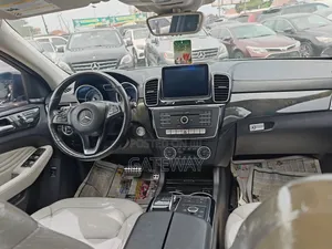 Mercedes-Benz GLE-Class 2017 White