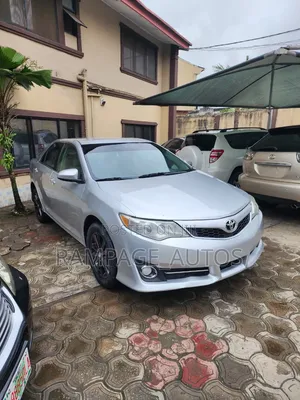 Toyota Camry 2013 Silver