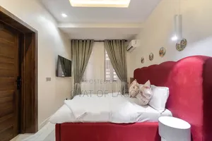 Furnished 3bdrm Apartment in Lekki Phase 1 for rent