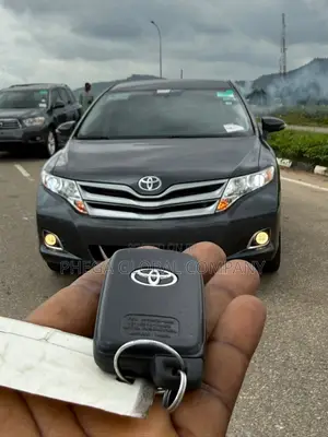 Toyota Venza XLE AWD V6 2013 Gray