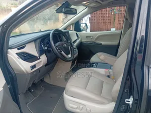 Toyota Sienna 2019 Black