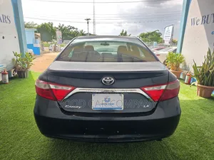 Toyota Camry 2016 Silver