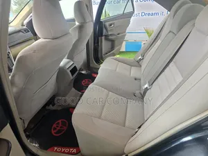 Toyota Camry 2016 Silver
