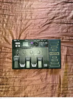 Nux MFX-10 Guitar Effects With Free Bag and Quality Patch