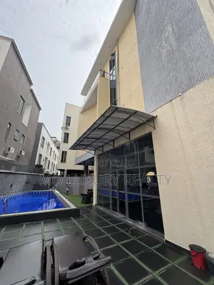 2 Bedroom Apt Shortlet