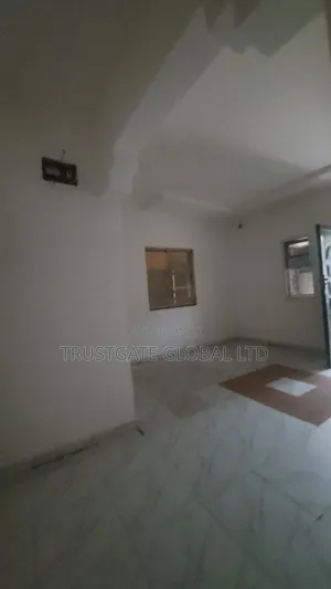2bdrm Block of Flats in Idu Industrial for rent