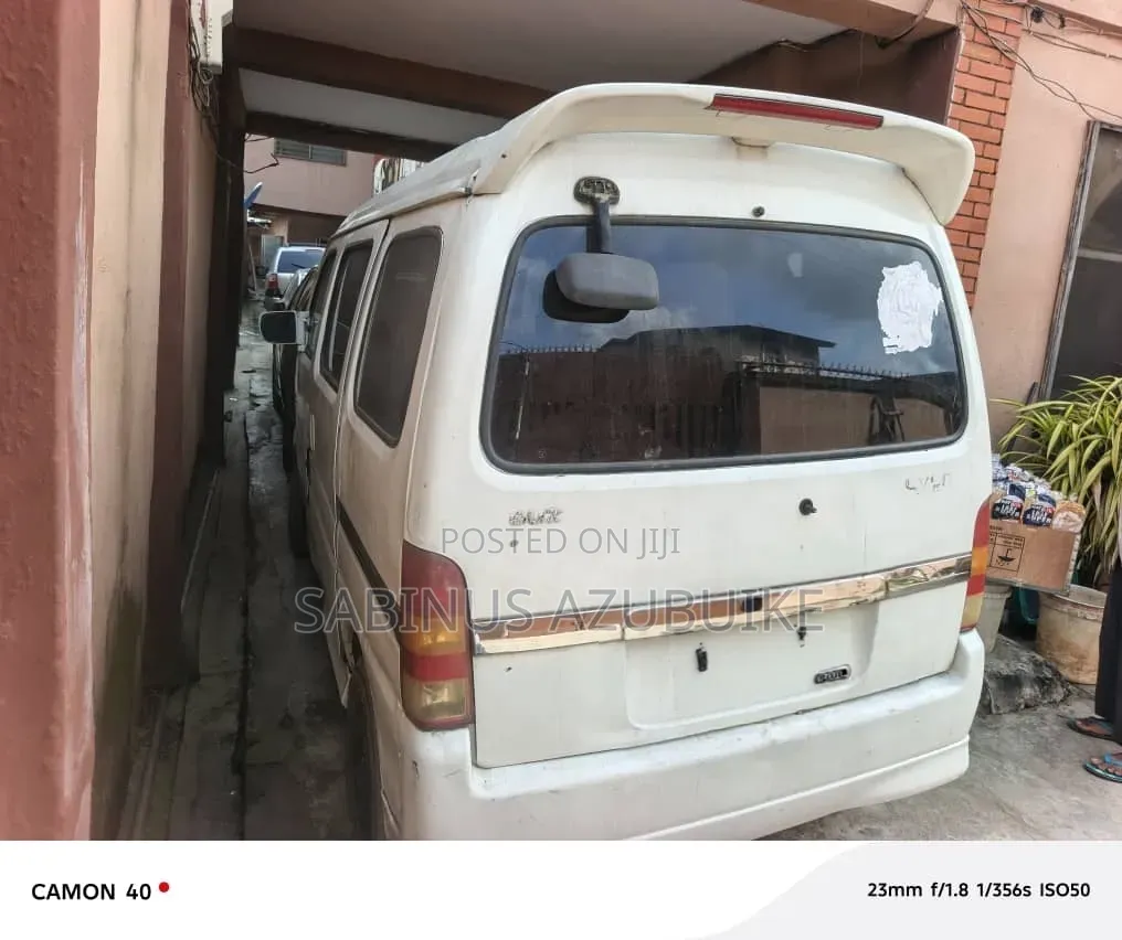 Suzuki Every 2005 White