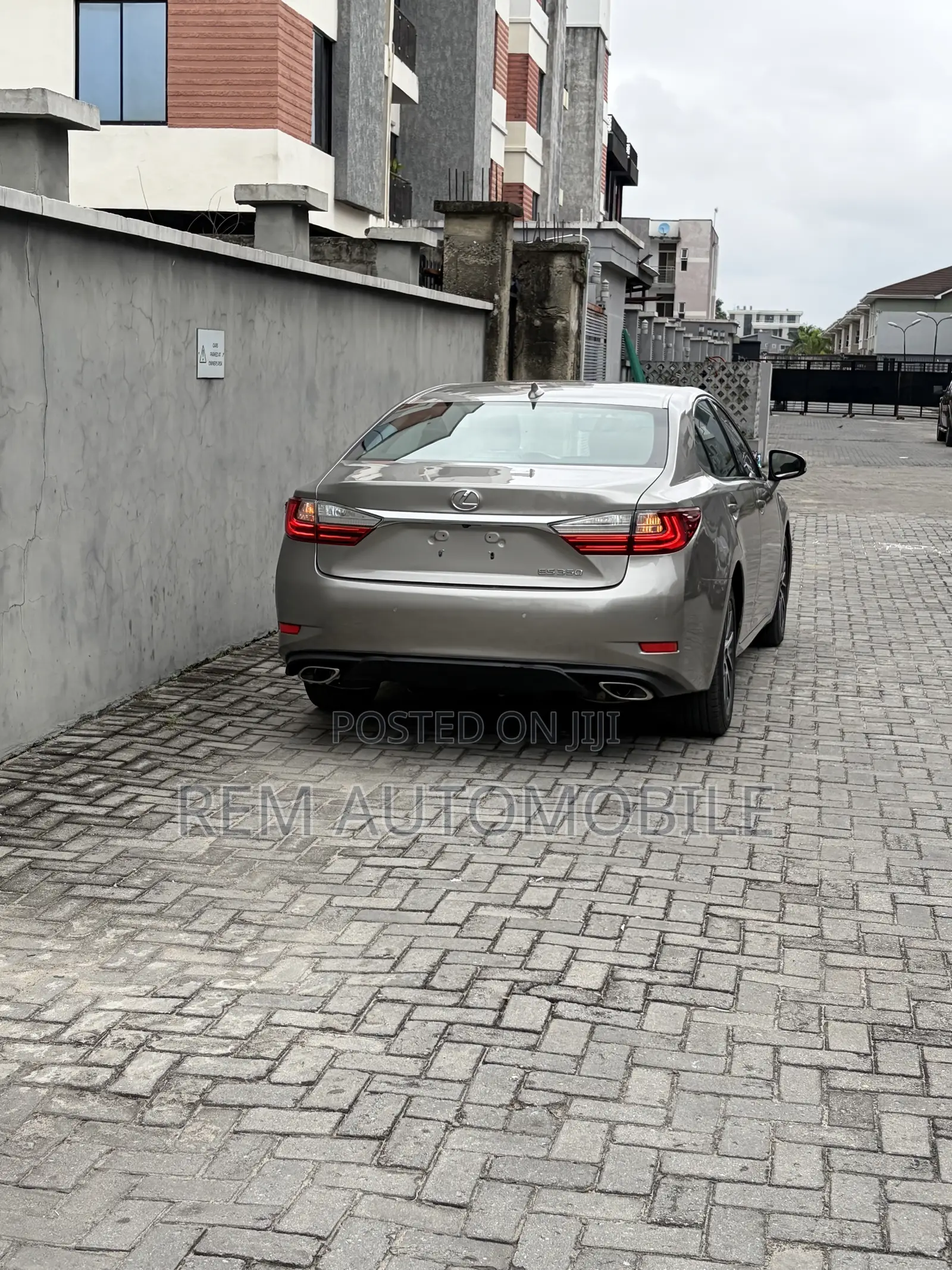 Lexus ES 2016 Silver