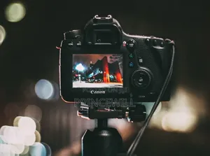 Professional Photographer Videographer for Events Photoshoots