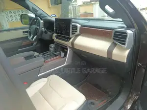Toyota Tundra 2022 Black