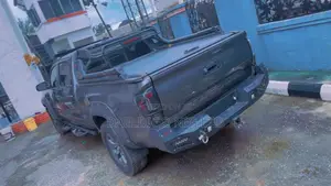 Toyota Tacoma 4dr Double Cab 2016 Gray