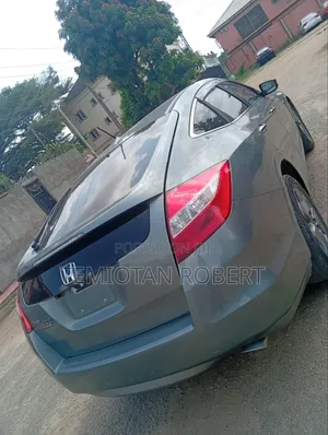 Honda Crosstour 3.5 FWD 2011 Green