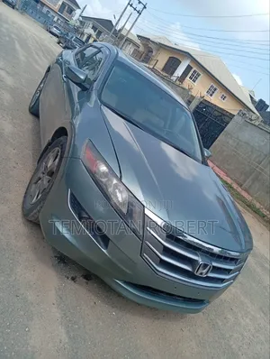 Honda Crosstour 3.5 FWD 2011 Green