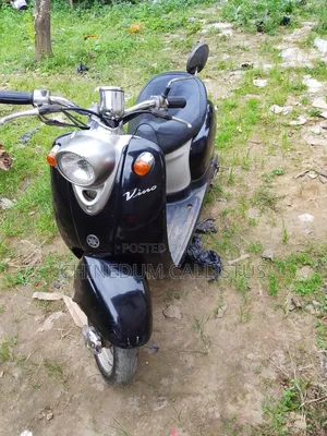 Yamaha 2005 Black