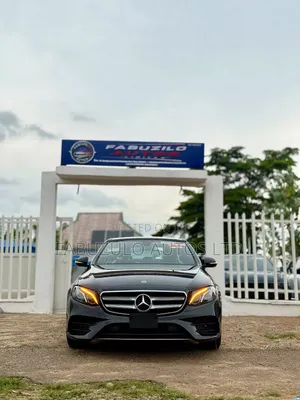 Mercedes-Benz E300 2018 Black