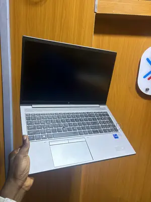 Laptop HP ZBook Firefly G8 16GB Intel Core i7 SSD 512GB