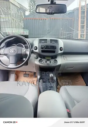 Toyota RAV4 2.5 Limited 4x4 2012 White
