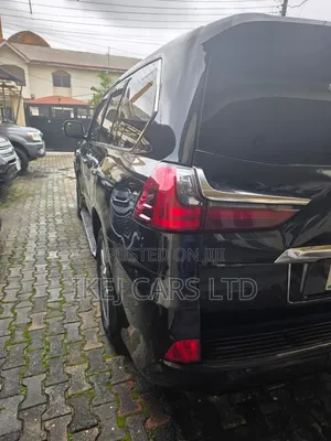 Lexus LX 2016 Gray