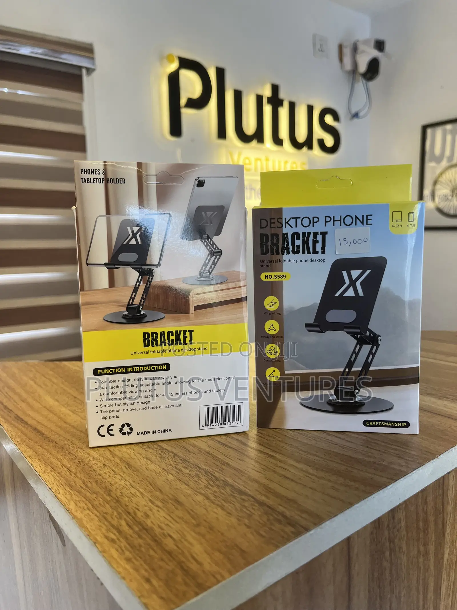 Universal Foldable Phone Desktop Stand