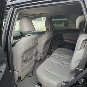 Toyota RAV4 2011 Black