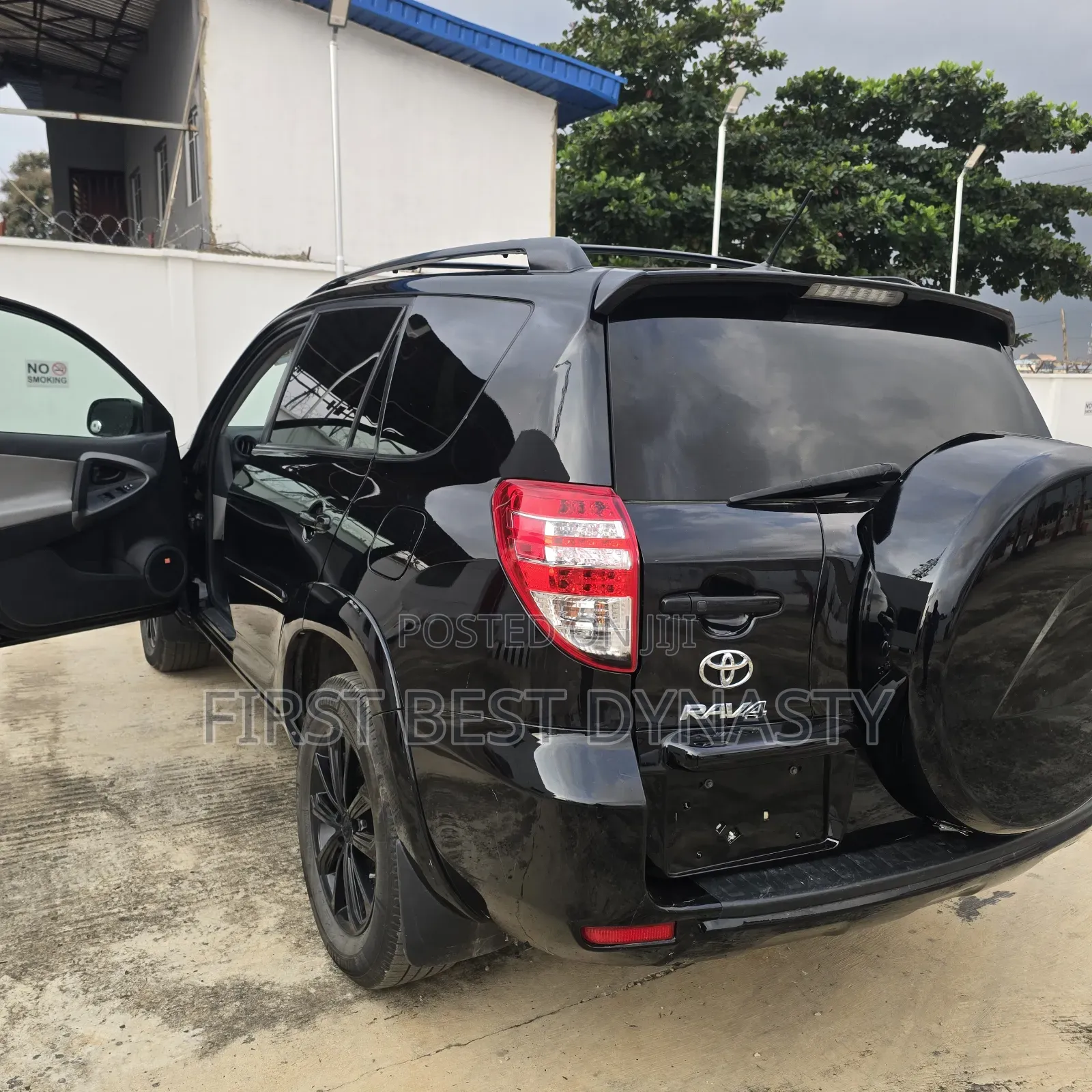 Toyota RAV4 2011 Black