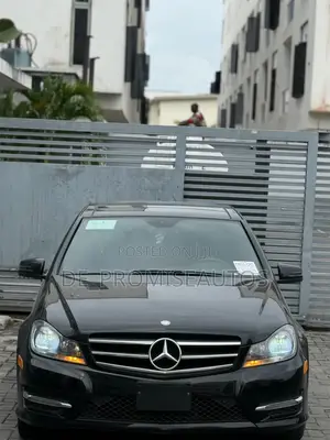 Mercedes-Benz C300 2014 Black