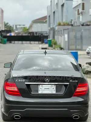Mercedes-Benz C300 2014 Black