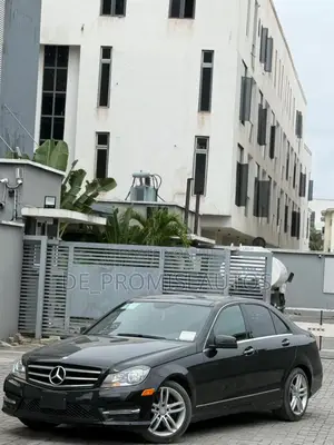 Mercedes-Benz C300 2014 Black