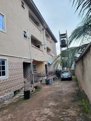 14bdrm Block of Flats in Akpoga Street,, Enugu for sale