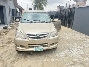 Toyota Avanza 2008 Gold