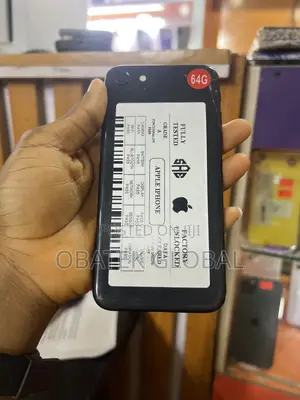 Apple iPhone SE (2020) 64 GB Black