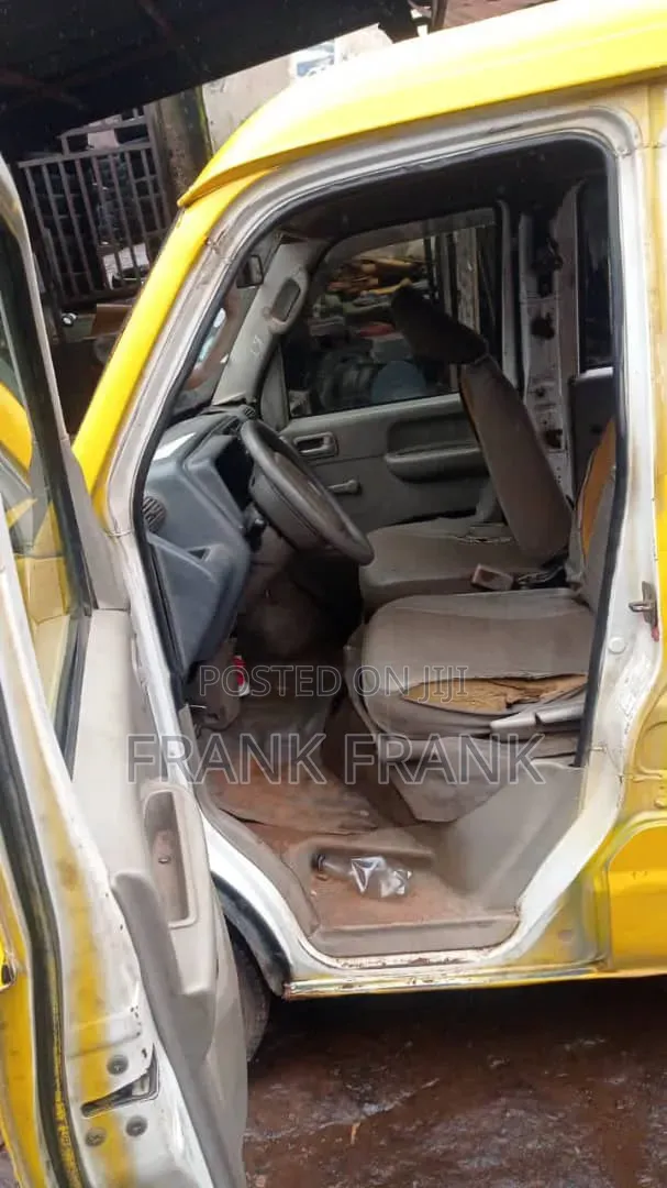Suzuki Every 2005 Yellow