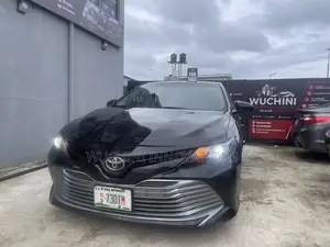 Toyota Camry XLE 4dr Sedan (2.5L 4cyl 6A) 2016 Black