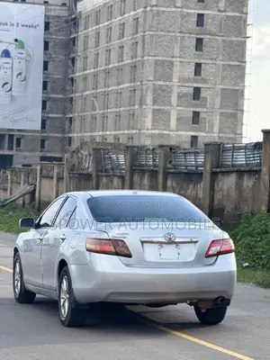 Toyota Camry 2010 Silver