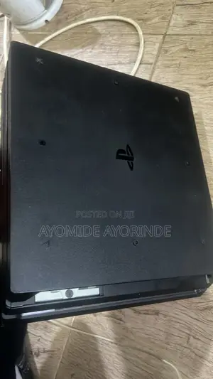 PlayStation 4 Pro Uk Used 1Tb