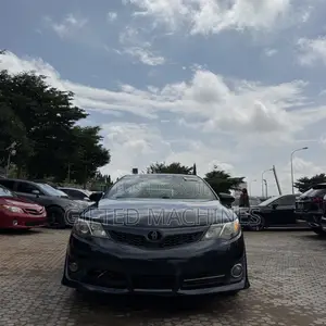 Toyota Camry 2014 Gray