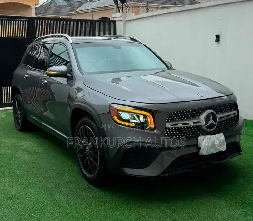 Mercedes-Benz GLB-Class 2020 Silver