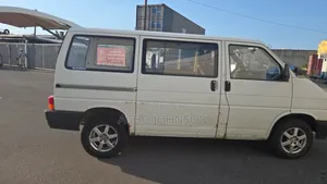 Volkswagen Transporter 1995 White
