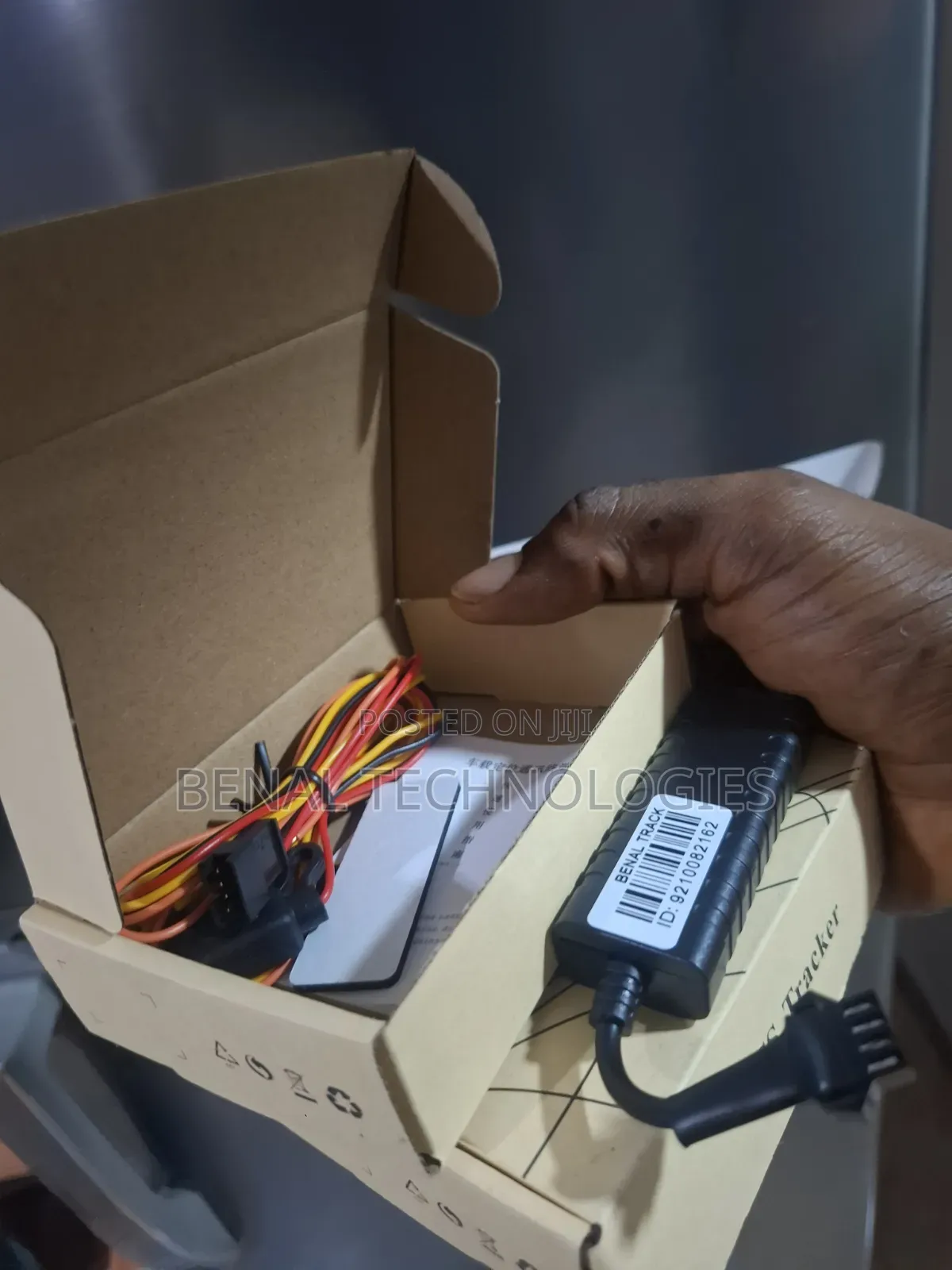 Advanced GPS Tracker Device