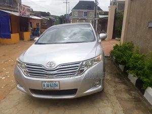 Toyota Venza 2011 Silver
