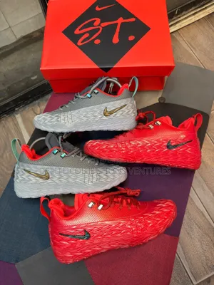 New Inn  
Nike ST Charge Available in Store 