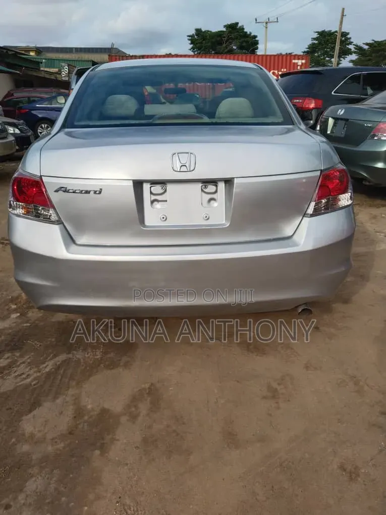 Honda Accord 2010 Silver