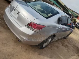 Honda Accord 2010 Silver