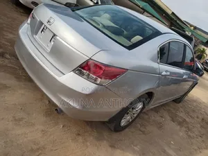Honda Accord 2010 Silver