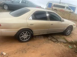 Toyota Camry 2002 Gold