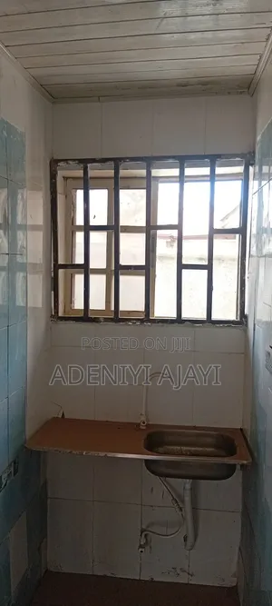 1bdrm House in Trademore, Sabon Lugbe for rent