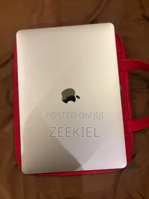 Laptop Apple MacBook Pro 2020 8GB Intel Core i7 SSD 256GB