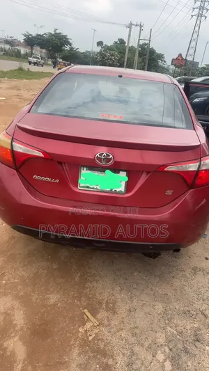 Toyota Camry 2015 Maroon
