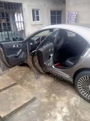 Mercedes-Benz CLA-Class CLA 250 4MATIC Sedan 2015 Silver